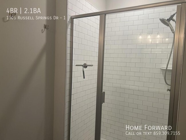 Building Photo - 1306 Russell Springs Dr