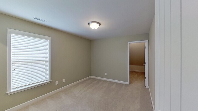 Building Photo - 5010 Speight St