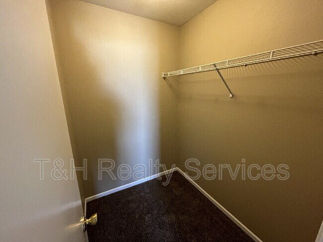 Building Photo - 1422 Dowell St