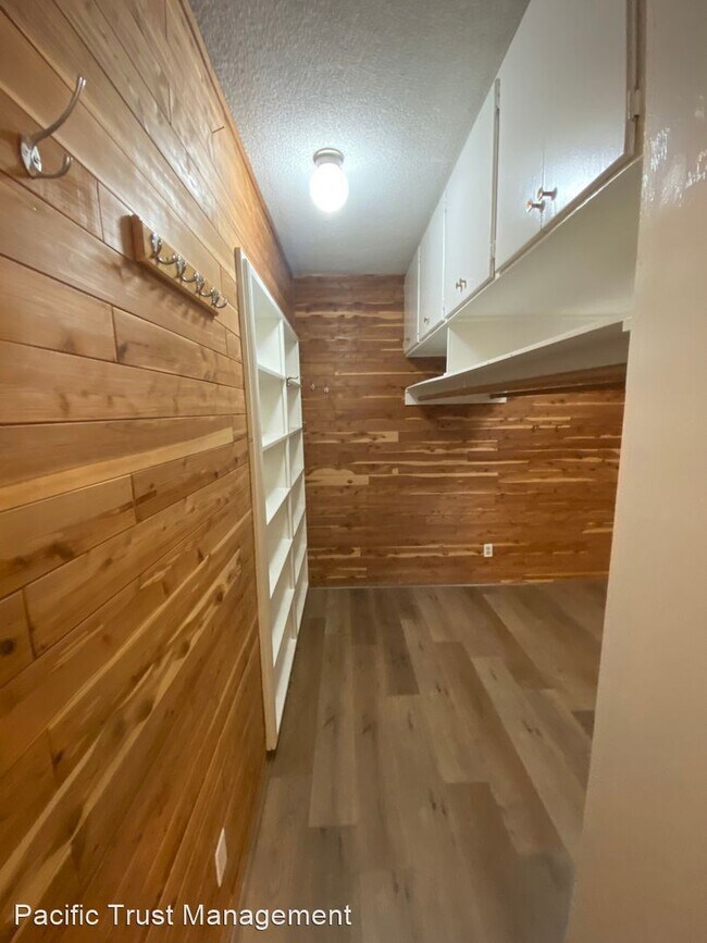 Building Photo - 3 br, 2 bath House - 621 S. Dale