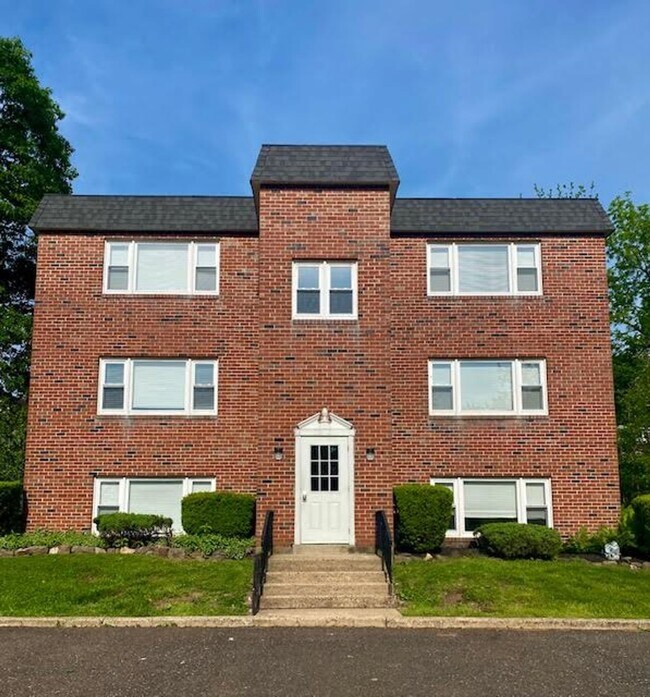 Building Photo - 405 Penn Street