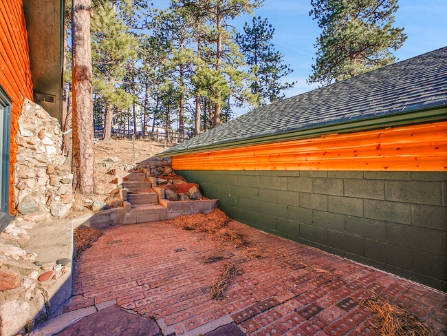 Building Photo - 30100 Fir Dr