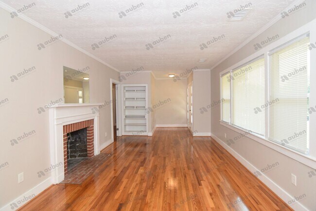 Building Photo - $1,200 - 2 bed/1 bath home for lease!, TOT...