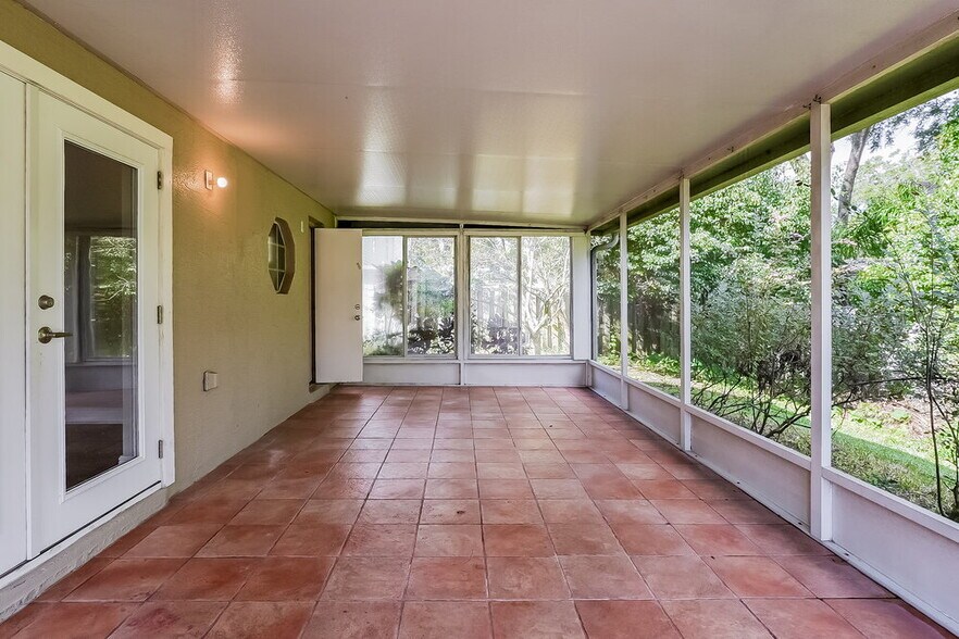 Building Photo - 1555 Stefan Cole Ln