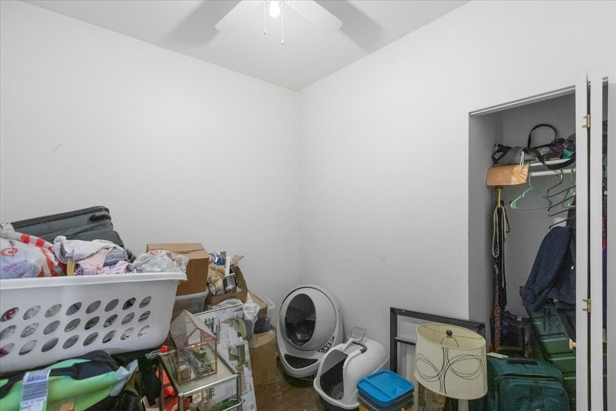 Building Photo - 3121 N Kimball Ave