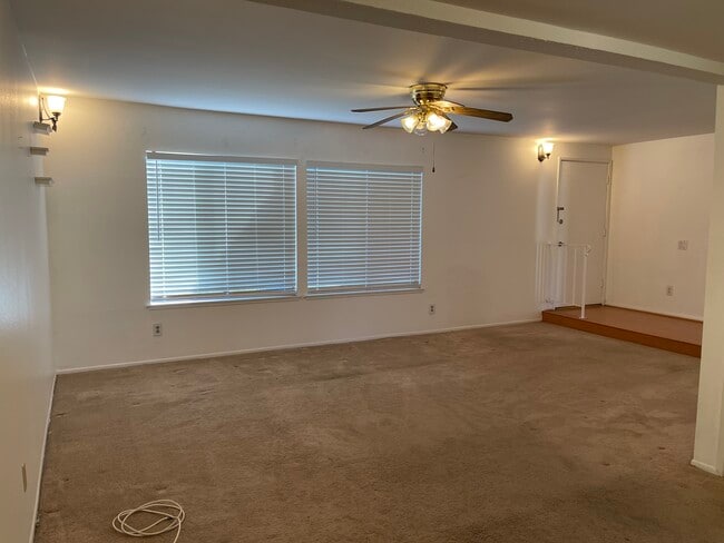 Building Photo - 16026 Timberhill Ln