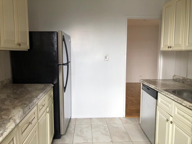 Building Photo - 10025 Queens Blvd