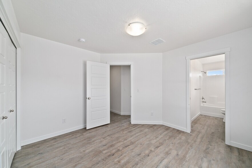 Building Photo - 1326 N Meridian Rd