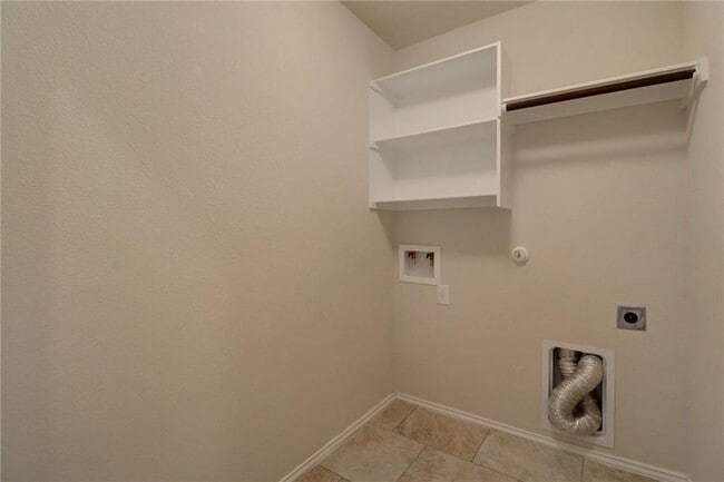 Building Photo - 330 Briar Park Dr