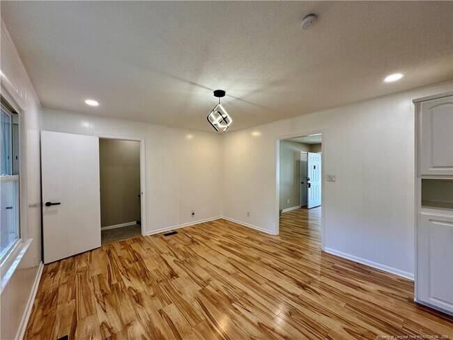 Building Photo - 1089 Torrey Dr