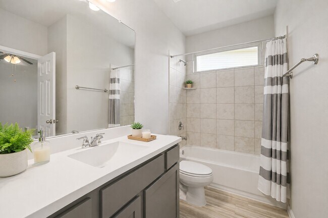 Building Photo - 101 Eliana Shores Dr