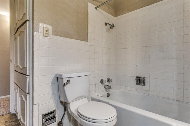 Building Photo - 3828 W 7th St