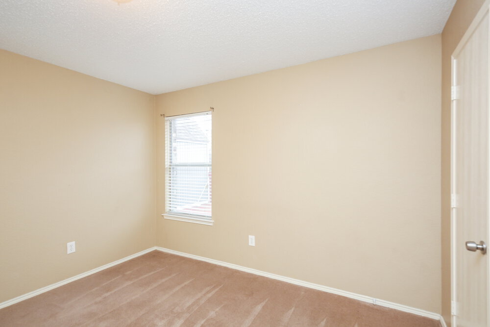 Building Photo - 908 Fenway Ln