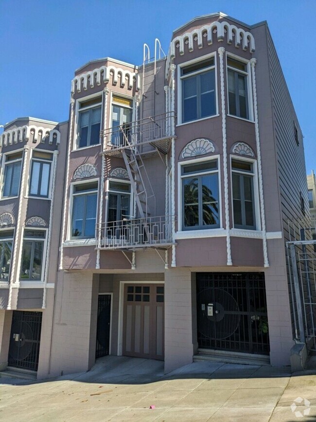 Building Photo - 1125Dol