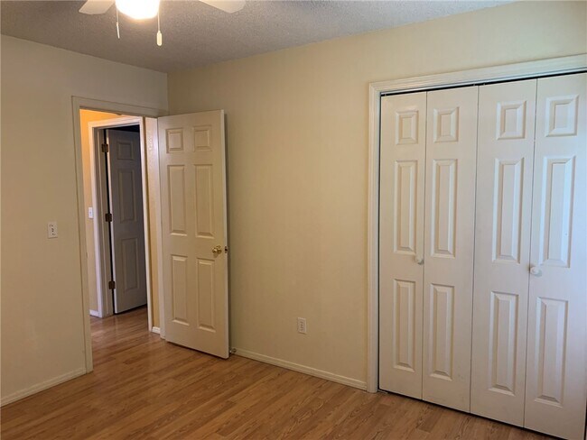 Building Photo - 1302 N Flamingo Rd