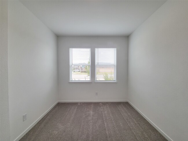 Building Photo - 21627 Royal Jett Dr