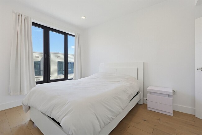 Building Photo - 30 Penniman Rd