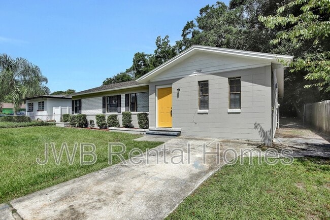 Primary Photo - 2909 Aubrey Ave