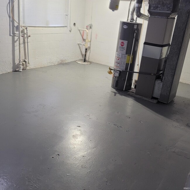 Building Photo - 2026 Shaw Ave