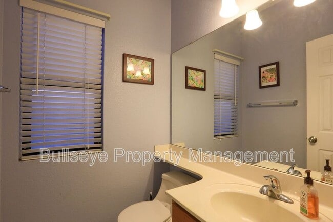 Building Photo - 4566 W Shannon St