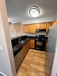 Building Photo - 5650 Abbey Dr
