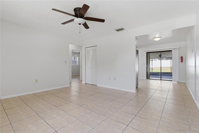 Building Photo - 216 4th Ave SW