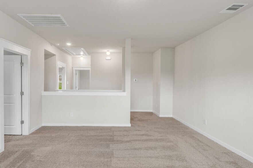 Building Photo - 17104 Crane Fly Dr