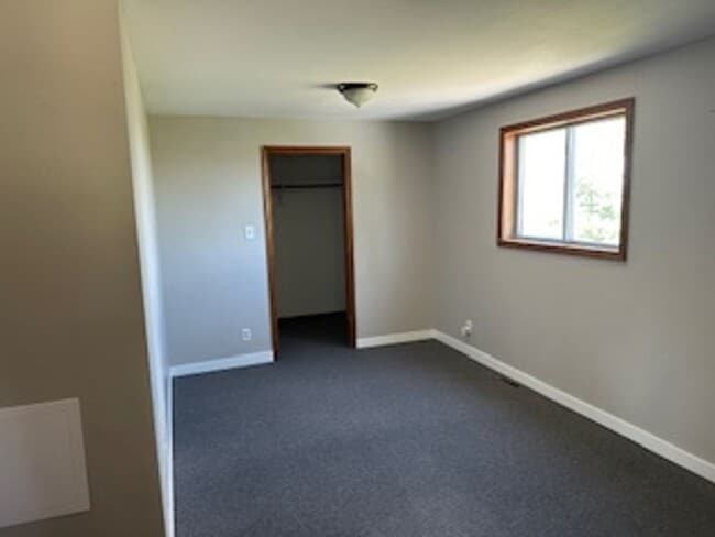 Building Photo - 3 bedroom home with a view in Spring Creek
