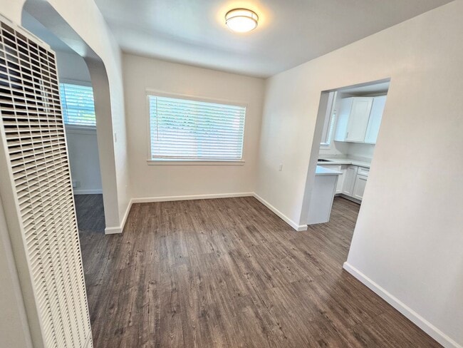 Building Photo - Beautiful Palo Alto Bungalow