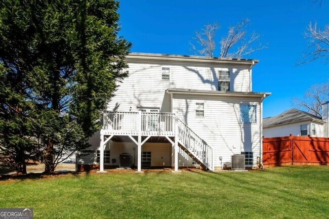 Building Photo - 105 Legend Creek Hollow