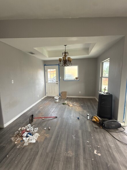 Building Photo - 142 Blevins St