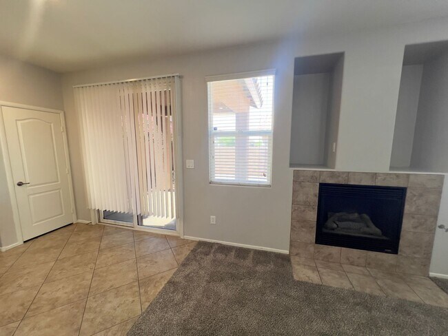 Building Photo - 4 bedroom, 3 bathroom home located in Southwest, NV!