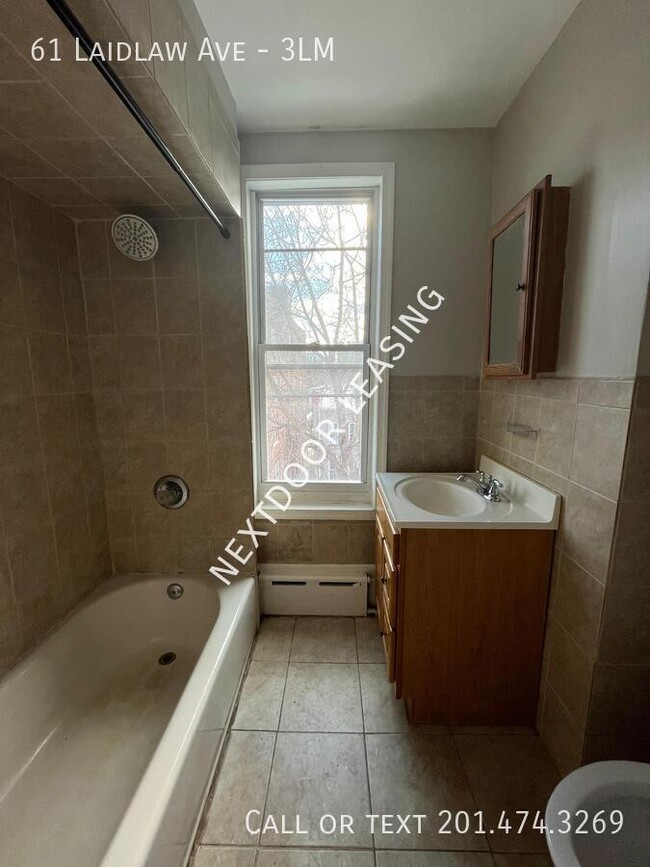 Building Photo - 61 Laidlaw Ave