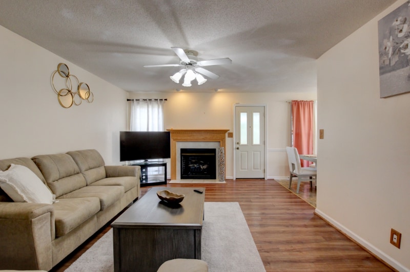 Building Photo - 3409 Summerfield Dr