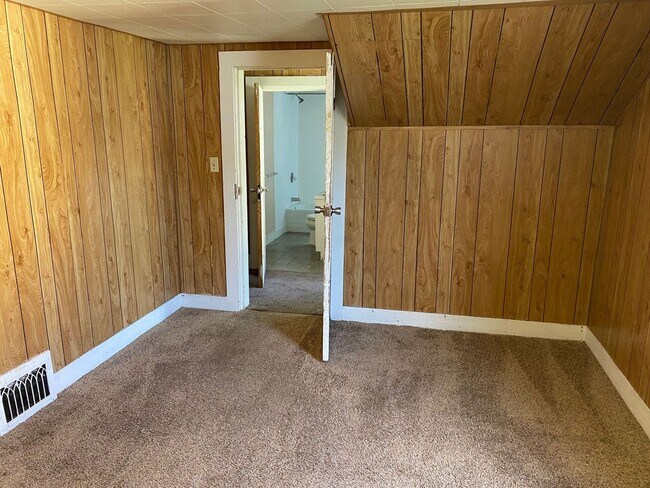 Building Photo - 3 Bed 1 Bath Single Family Home in Wausau ...