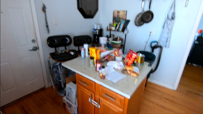 Building Photo - 3638 W Diversey Ave