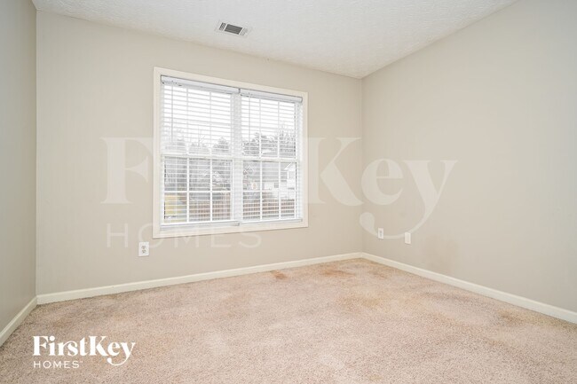 Building Photo - 35 Pebble Brooke Pass