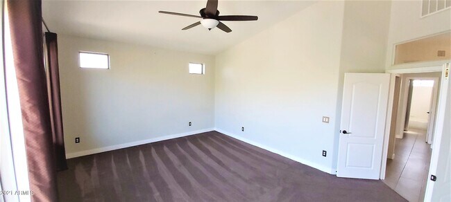 Building Photo - 3741 N Ladera Cir