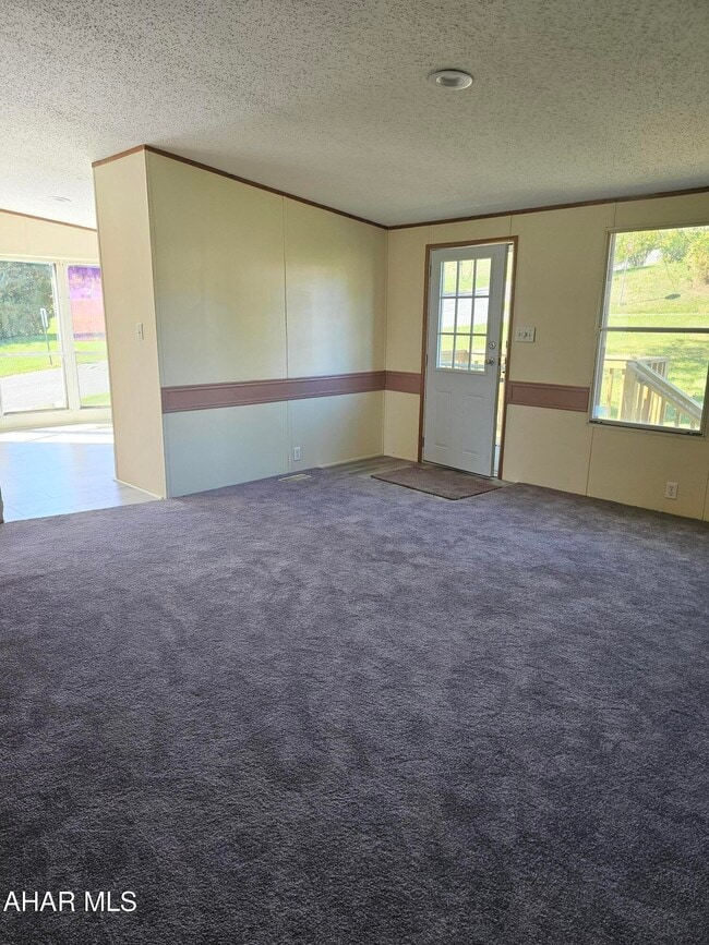 Building Photo - 124 Skyline Dr
