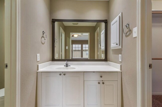 Building Photo - 80 Scarlet Woods Ct