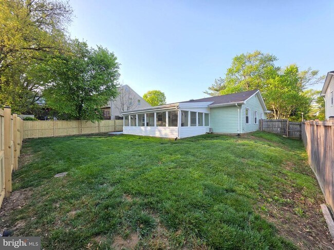 Building Photo - 2090 Jason Ct