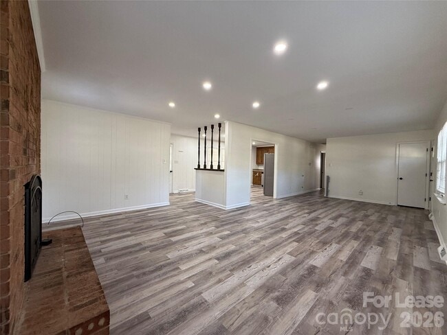 Building Photo - 201 Allison Dr