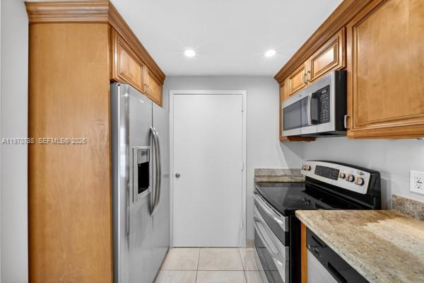 Building Photo - 7928 West Dr