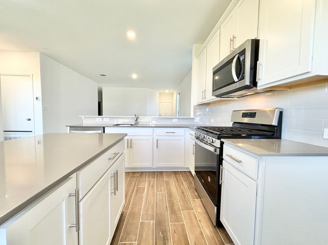 Building Photo - 117 Redonda Dr