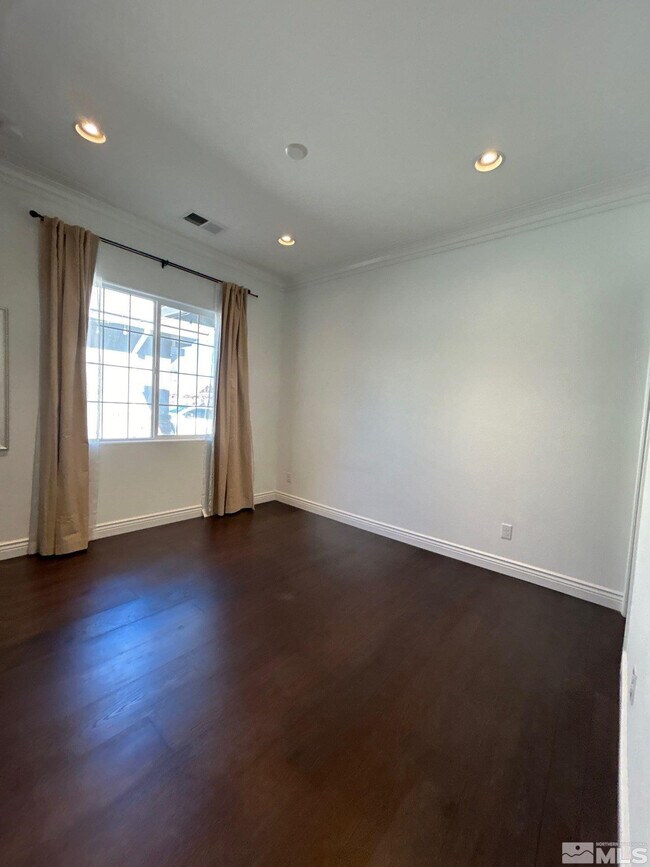 Building Photo - 2070 Blue Boy Ln