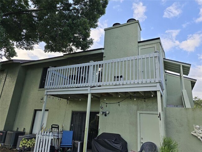 Building Photo - 5845 La Costa Dr
