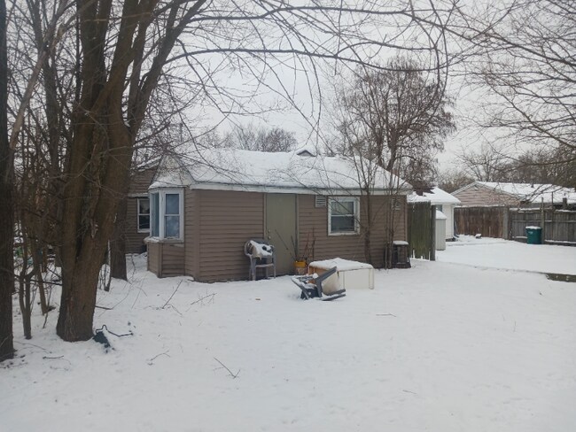 Building Photo - 6201 Yunker St