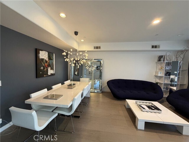 Building Photo - 574 E Palm Ave