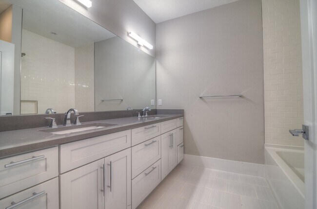 Building Photo - 3109 Walling Dr