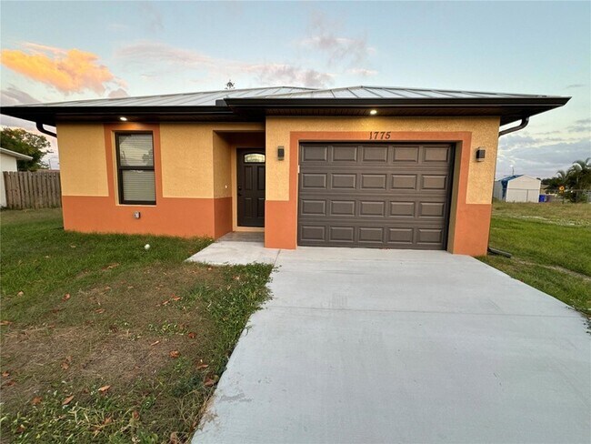 Building Photo - 1775 Glenway Ct